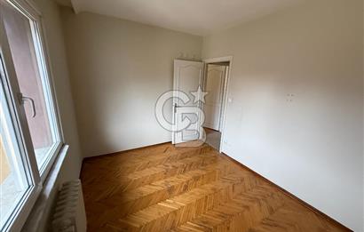 BEŞİKTAŞ,GAYRETTEPE, ŞENOL SOKAK'TA 3+1 120 M2 BALKONLU DAİRE