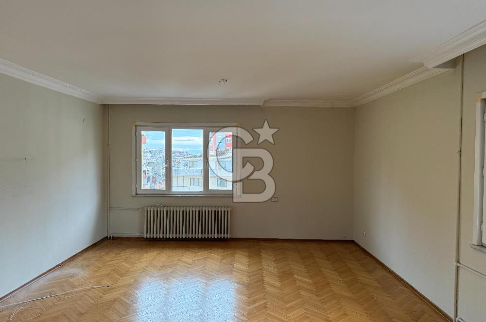 BEŞİKTAŞ,GAYRETTEPE, ŞENOL SOKAK'TA 3+1 120 M2 BALKONLU DAİRE