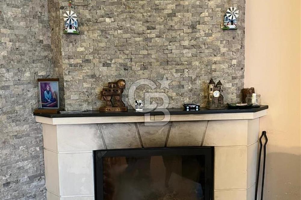 İzmir Foça Gerenköy'de Satılık 5+1 Müstakil Tribleks Villa