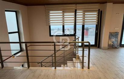 İzmir Foça Gerenköy'de Satılık 5+1 Müstakil Tribleks Villa