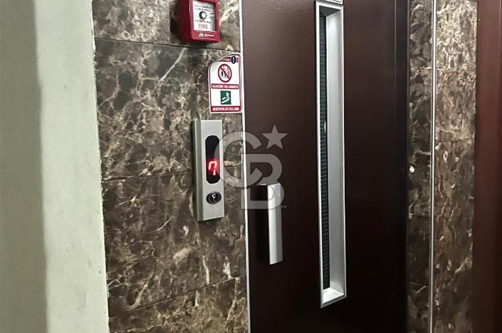 SAMANDIRA SANCAKTEPEDE MERKEZİ LOKASYONDA 3+1 FERAH DAİRE