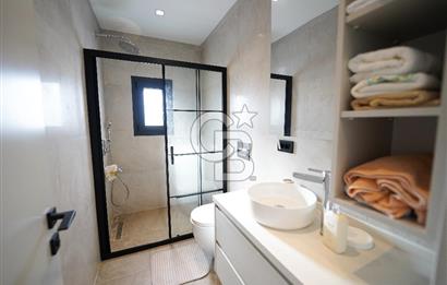 Çeşme Reisdere'de Satılık Sıfır Müstakil Havuzlu 5+1 Villa