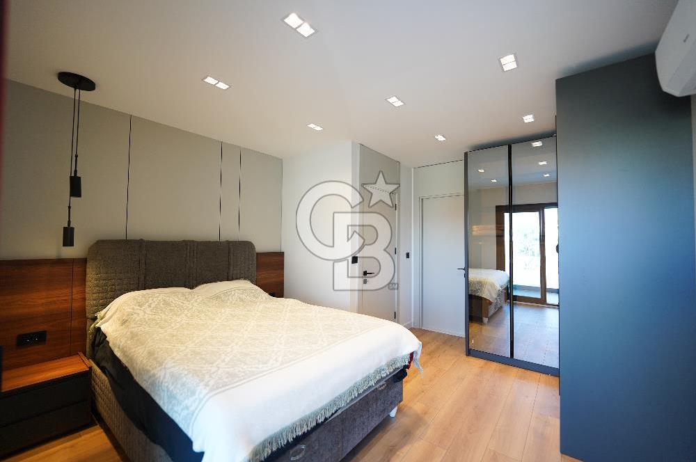 Çeşme Reisdere'de Satılık Sıfır Müstakil Havuzlu 5+1 Villa