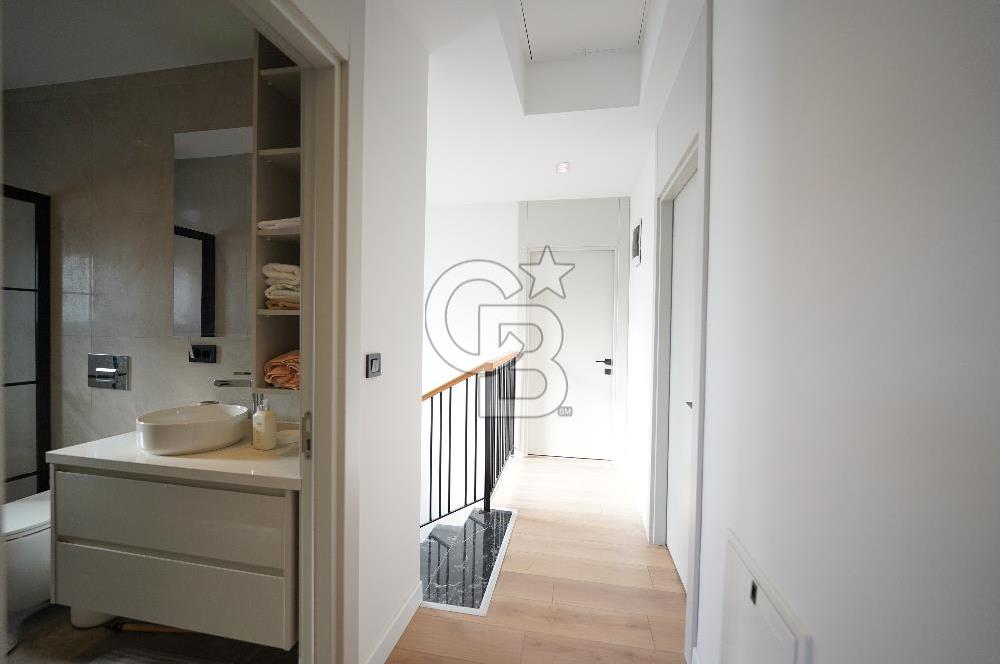 Çeşme Reisdere'de Satılık Sıfır Müstakil Havuzlu 5+1 Villa