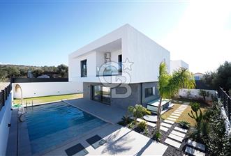 Çeşme Reisdere'de Satılık Sıfır Müstakil Havuzlu 5+1 Villa - 2 - 325694