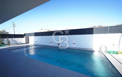 Çeşme Reisdere'de Satılık Sıfır Müstakil Havuzlu 5+1 Villa