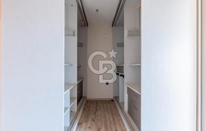 Urla Kekliktepe'de Satılık Panoramik Deniz Manzaralı 5+2 Villa