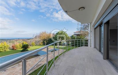 Urla Kekliktepe'de Satılık Panoramik Deniz Manzaralı 5+2 Villa