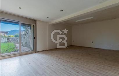 Urla Kekliktepe'de Satılık Panoramik Deniz Manzaralı 5+2 Villa