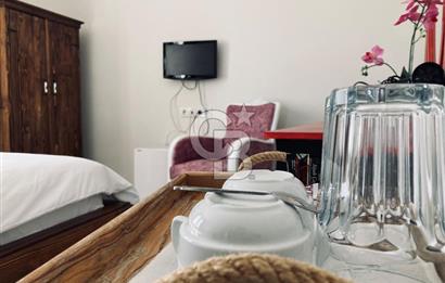 Cunda Adasında Denize Sıfır Butik Otel Özel Plaj, Havuz & Ege