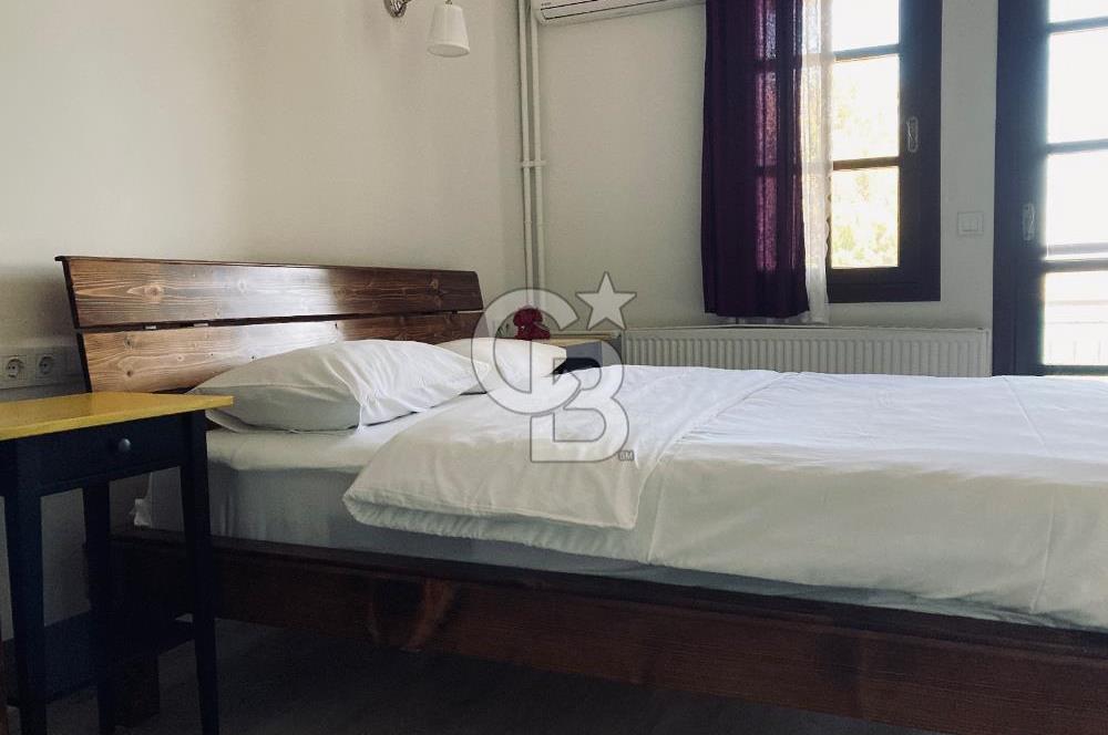 Cunda Adasında Denize Sıfır Butik Otel Özel Plaj, Havuz & Ege