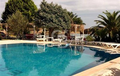 Cunda Adasında Denize Sıfır Butik Otel Özel Plaj, Havuz & Ege