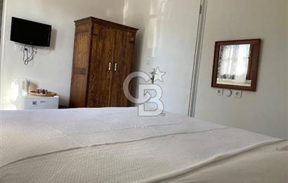 Cunda Adasında Denize Sıfır Butik Otel Özel Plaj, Havuz & Ege