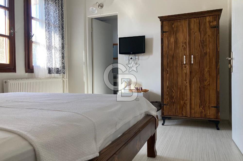 Cunda Adasında Denize Sıfır Butik Otel Özel Plaj, Havuz & Ege