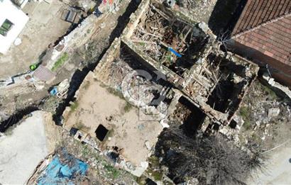 İzmir Bayındır Söğütören Satılık Taş Ev Ve Arsası