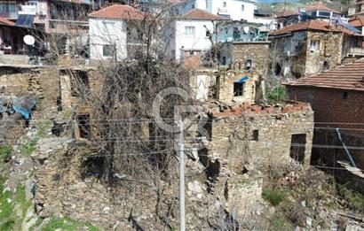İzmir Bayındır Söğütören Satılık Taş Ev Ve Arsası