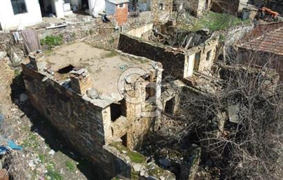 İzmir Bayındır Söğütören Satılık Taş Ev Ve Arsası