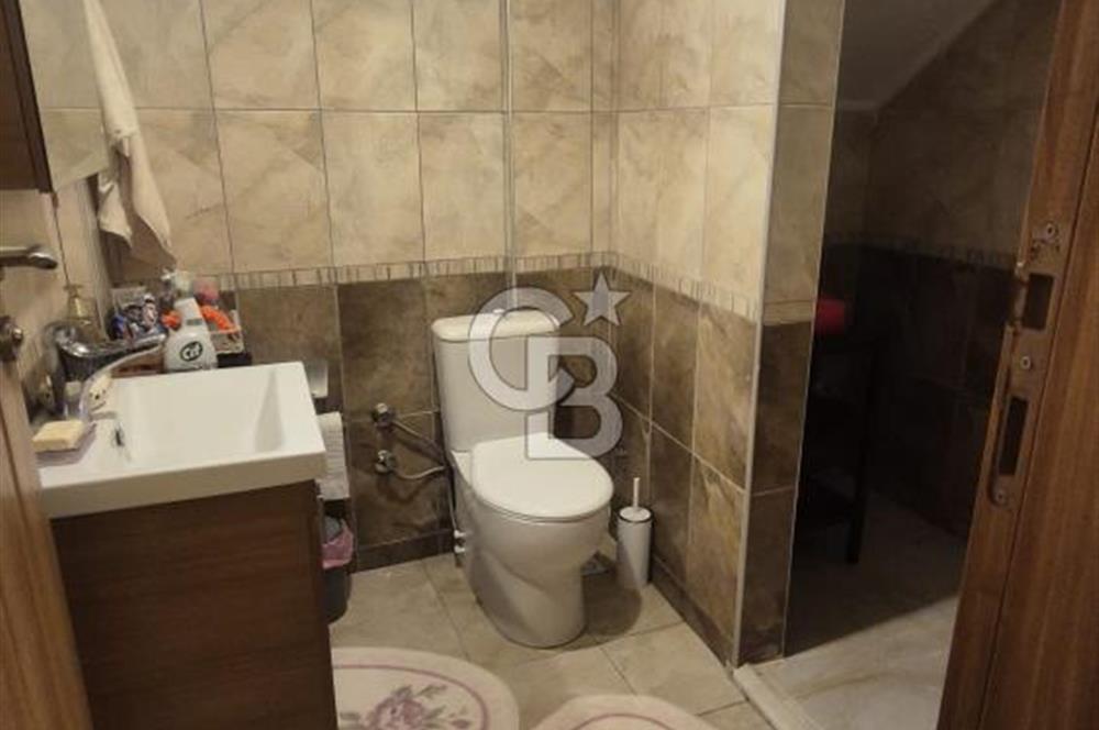 ÇEŞME'DE 500 M2 ALANDA MÜSTAKİL SATILIK TRİPLEKS BAHÇELİ VİLLA