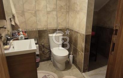 ÇEŞME'DE 500 M2 ALANDA MÜSTAKİL SATILIK TRİPLEKS BAHÇELİ VİLLA