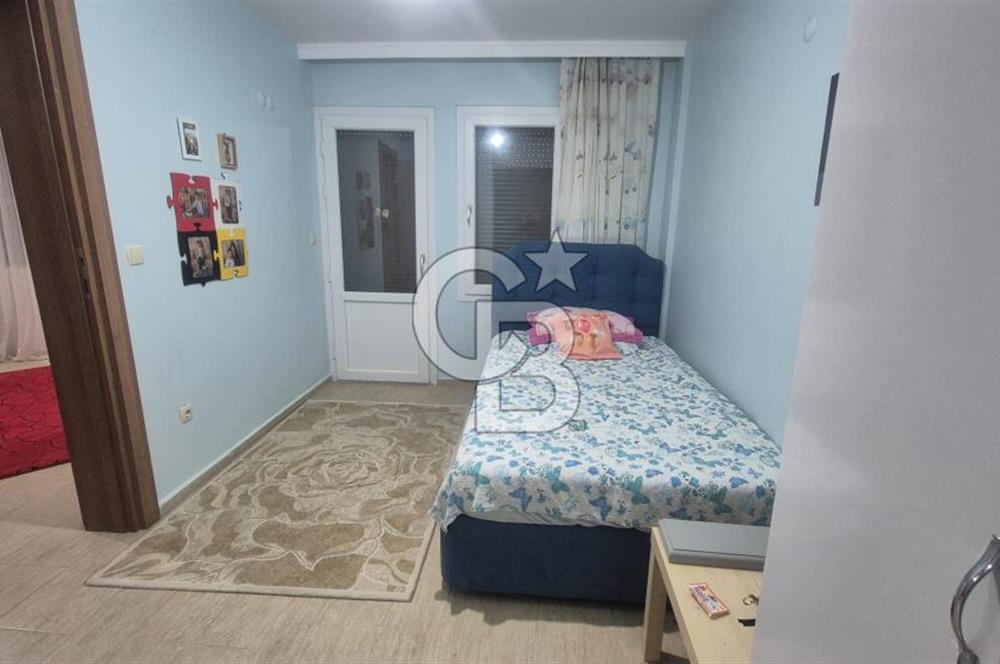 ÇEŞME'DE 500 M2 ALANDA MÜSTAKİL SATILIK TRİPLEKS BAHÇELİ VİLLA