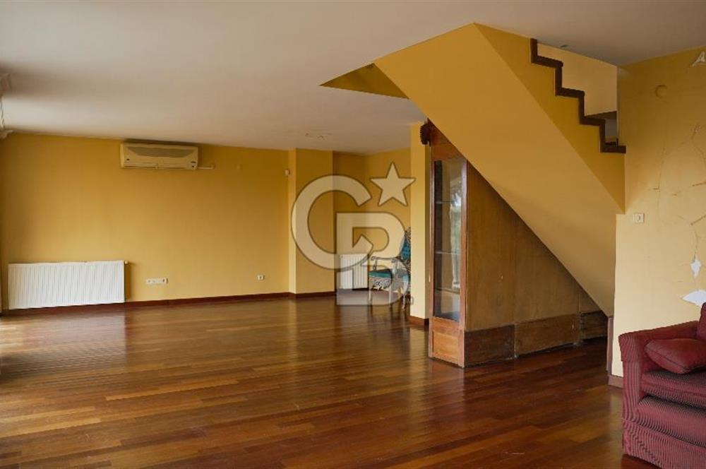 Sarıyer Yeni Dostlar Sitesi Orman Manzaralı Müstakil Villa