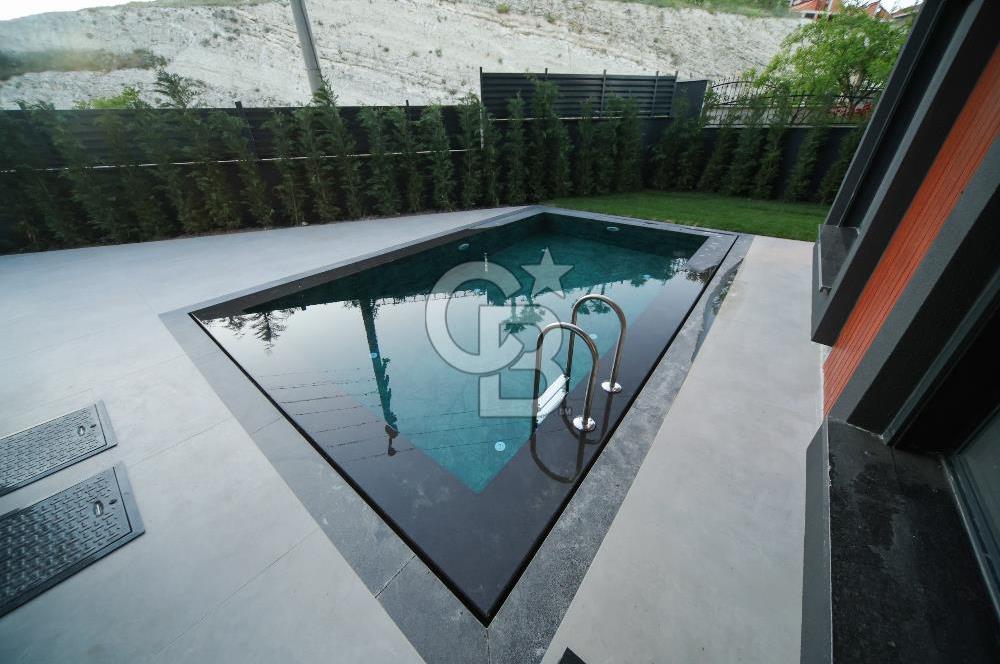 CB KİNG'DEN KUVA-İ MİLLİYE MAH.HAVUZLU 4+1 SATILIK TRİPLEKS