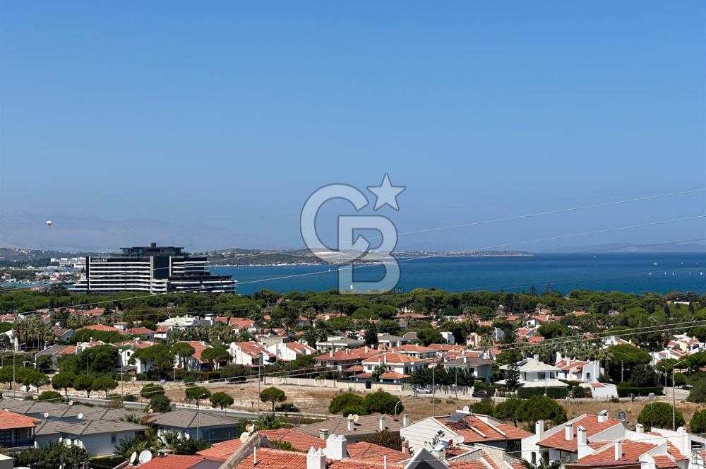 ÇEŞME ALAÇATI DENİZ MANZARALI 6+2 HAVUZLU EŞYALI SATILIK VİLLA