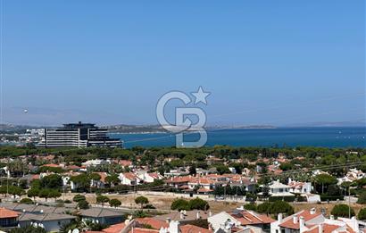 ÇEŞME ALAÇATI DENİZ MANZARALI 6+2 HAVUZLU EŞYALI SATILIK VİLLA