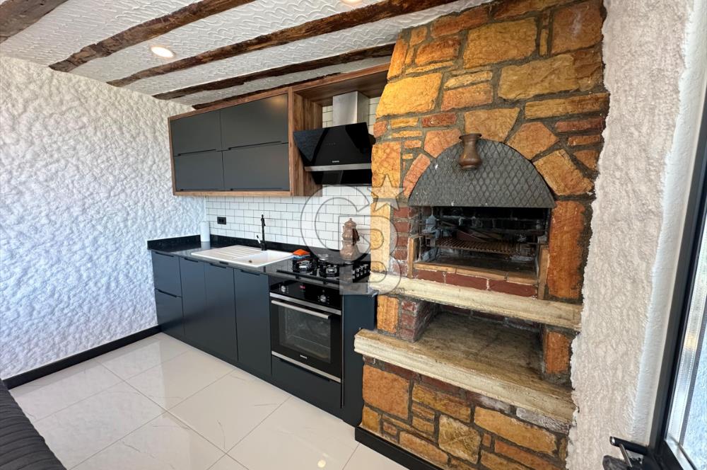 ÇEŞME ALAÇATI DENİZ MANZARALI 6+2 HAVUZLU EŞYALI SATILIK VİLLA