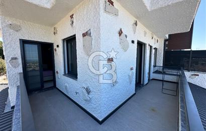 ÇEŞME ALAÇATI DENİZ MANZARALI 6+2 HAVUZLU EŞYALI SATILIK VİLLA