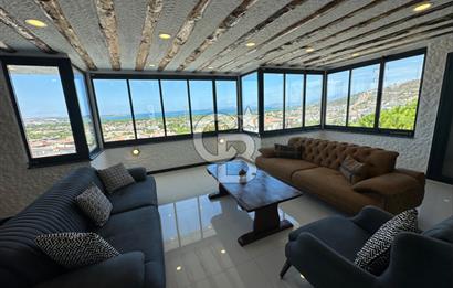 ÇEŞME ALAÇATI DENİZ MANZARALI 6+2 HAVUZLU EŞYALI SATILIK VİLLA