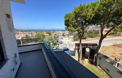 ÇEŞME ALAÇATI DENİZ MANZARALI 6+2 HAVUZLU EŞYALI SATILIK VİLLA