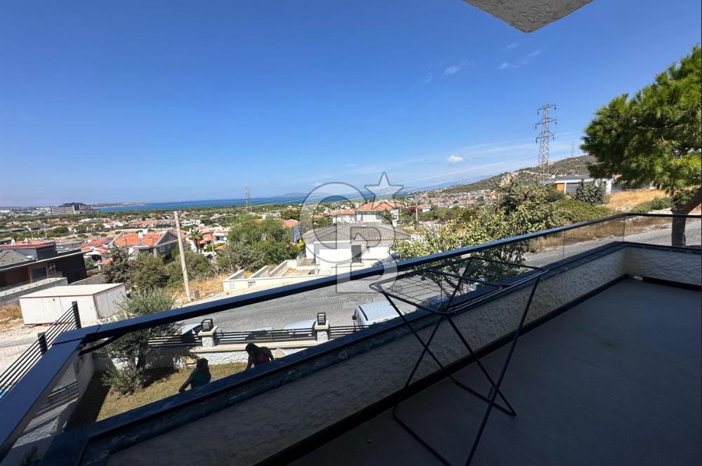 ÇEŞME ALAÇATI DENİZ MANZARALI 6+2 HAVUZLU EŞYALI SATILIK VİLLA