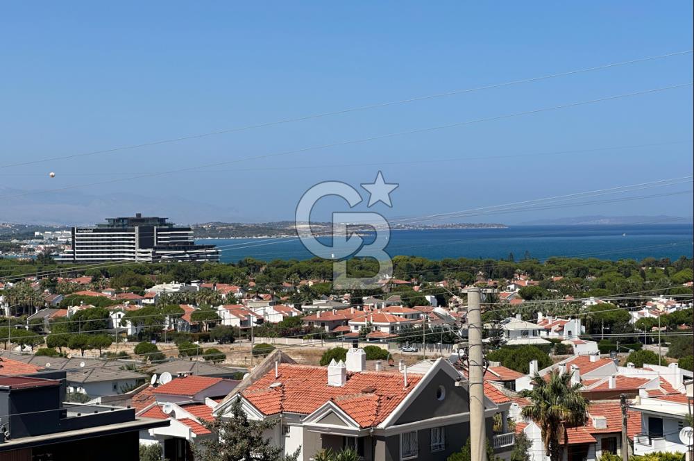 ÇEŞME ALAÇATI DENİZ MANZARALI 6+2 HAVUZLU EŞYALI SATILIK VİLLA