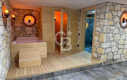 ÇEŞME ALAÇATI DENİZ MANZARALI 6+2 HAVUZLU EŞYALI SATILIK VİLLA