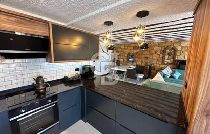 ÇEŞME ALAÇATI DENİZ MANZARALI 6+2 HAVUZLU EŞYALI SATILIK VİLLA