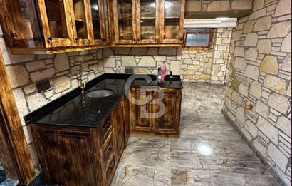 ÇEŞME ALAÇATI DENİZ MANZARALI 6+2 HAVUZLU EŞYALI SATILIK VİLLA