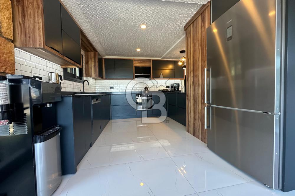 ÇEŞME ALAÇATI DENİZ MANZARALI 6+2 HAVUZLU EŞYALI SATILIK VİLLA