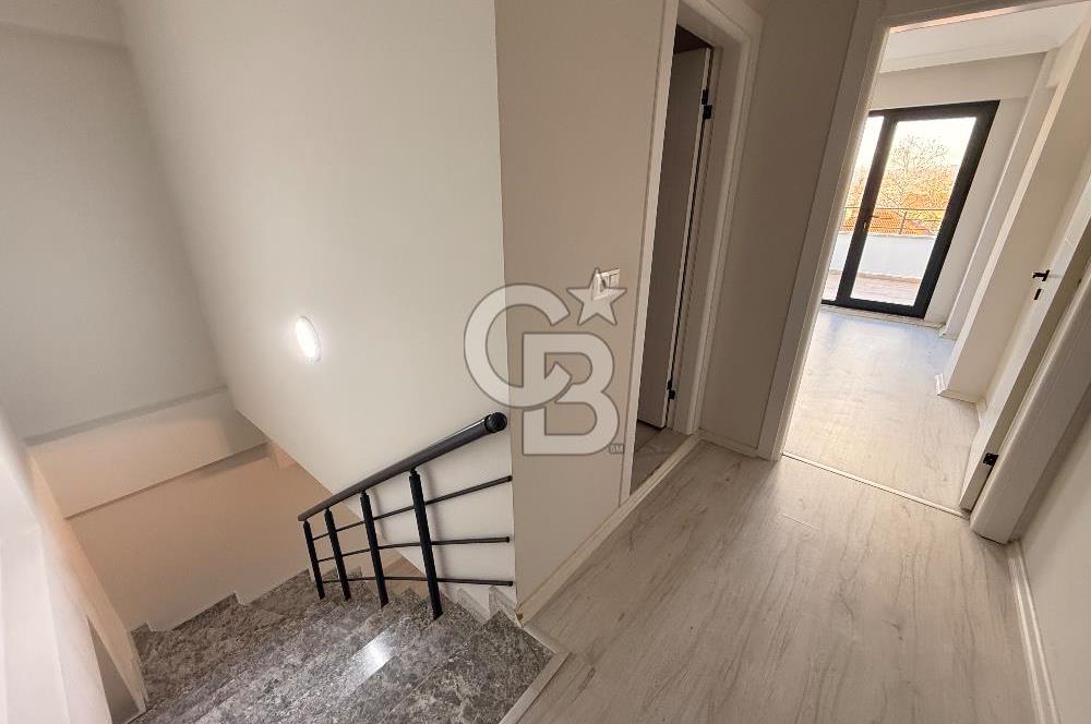 KOCAELİ GÖLCÜK SATILIK GENİŞ 1+1 ÇATI DUBLEKS DAİRE