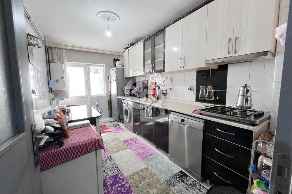 CADDE ÜZERİ YÜKSEK GİRİŞ ALTI DAİRE GENİŞ CAM BALKONLU 2+1