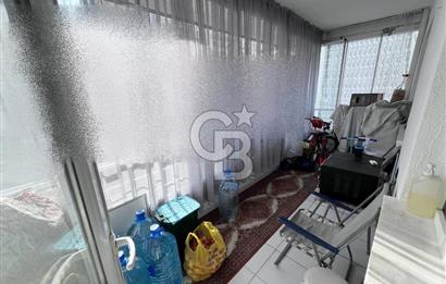 CADDE ÜZERİ YÜKSEK GİRİŞ ALTI DAİRE GENİŞ CAM BALKONLU 2+1