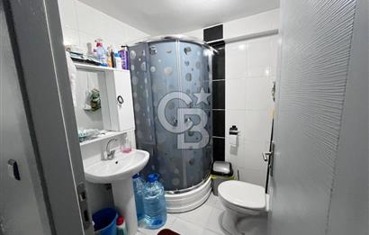 CADDE ÜZERİ YÜKSEK GİRİŞ ALTI DAİRE GENİŞ CAM BALKONLU 2+1