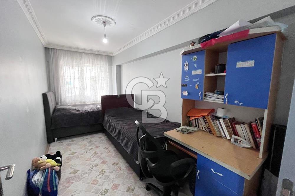 CADDE ÜZERİ YÜKSEK GİRİŞ ALTI DAİRE GENİŞ CAM BALKONLU 2+1