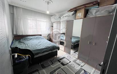 CADDE ÜZERİ YÜKSEK GİRİŞ ALTI DAİRE GENİŞ CAM BALKONLU 2+1