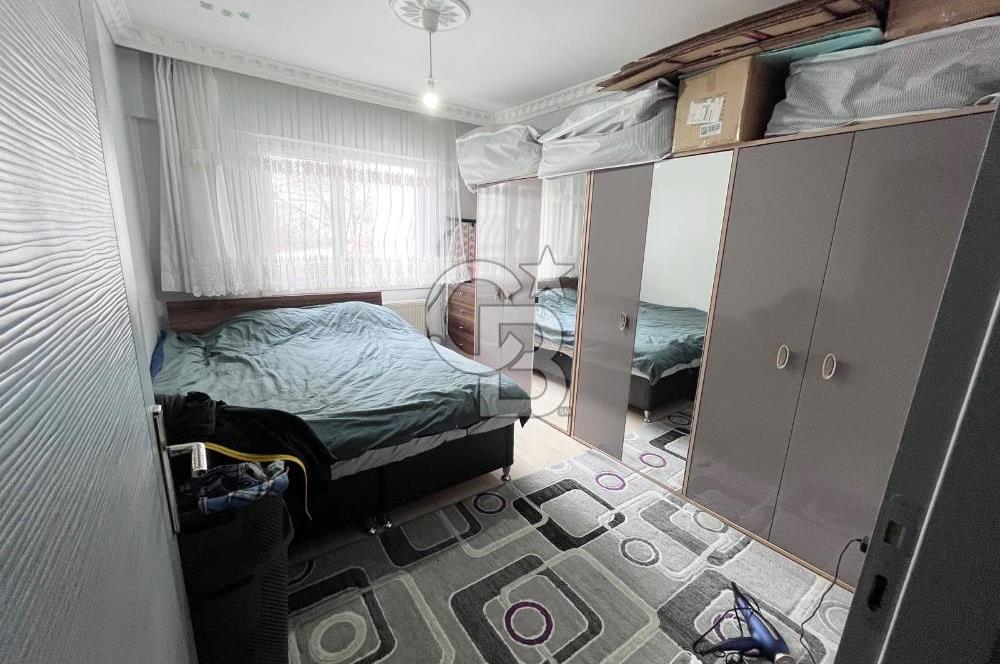 CADDE ÜZERİ YÜKSEK GİRİŞ ALTI DAİRE GENİŞ CAM BALKONLU 2+1