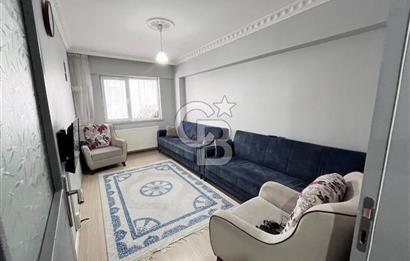 CADDE ÜZERİ YÜKSEK GİRİŞ ALTI DAİRE GENİŞ CAM BALKONLU 2+1