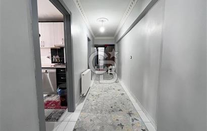 CADDE ÜZERİ YÜKSEK GİRİŞ ALTI DAİRE GENİŞ CAM BALKONLU 2+1