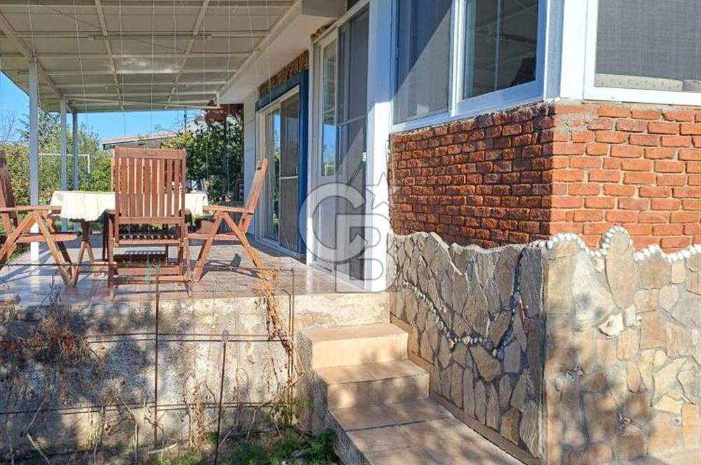 SEFERİHİSAR ULAMIŞ’TA | MÜSTAKİL TAPULU | 750 m² ARSA İÇİNDE | 3+1 (5+1’e UYGUN) VİLLA