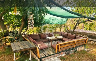 SEFERİHİSAR ULAMIŞ’TA | MÜSTAKİL TAPULU | 750 m² ARSA İÇİNDE | 3+1 (5+1’e UYGUN) VİLLA