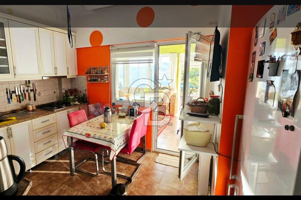 SEFERİHİSAR ULAMIŞ’TA | MÜSTAKİL TAPULU | 750 m² ARSA İÇİNDE | 3+1 (5+1’e UYGUN) VİLLA